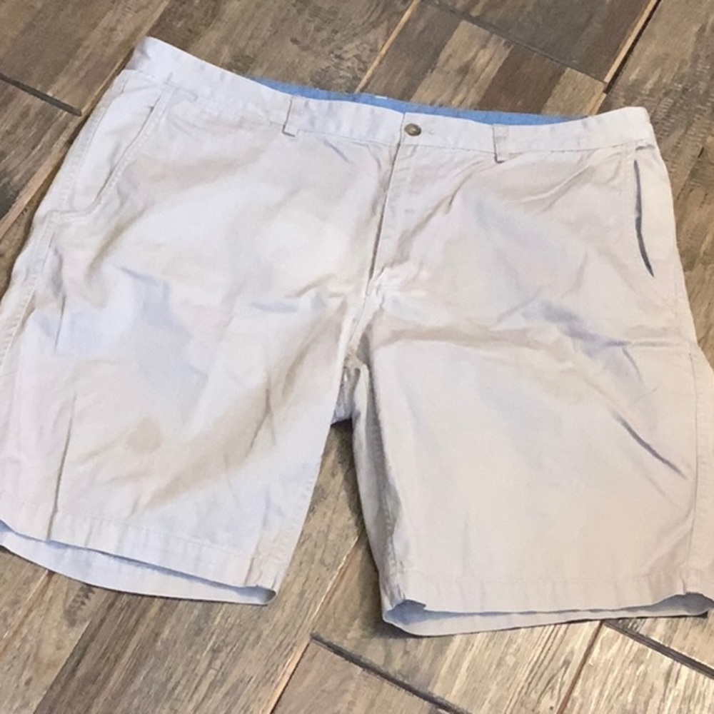 Pendleton flat front khakis shorts. Size 40.